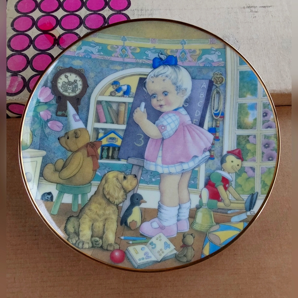 Franklin Mint 1982 Carol Lawson "Teacher's Pet" Decorative PlateIn